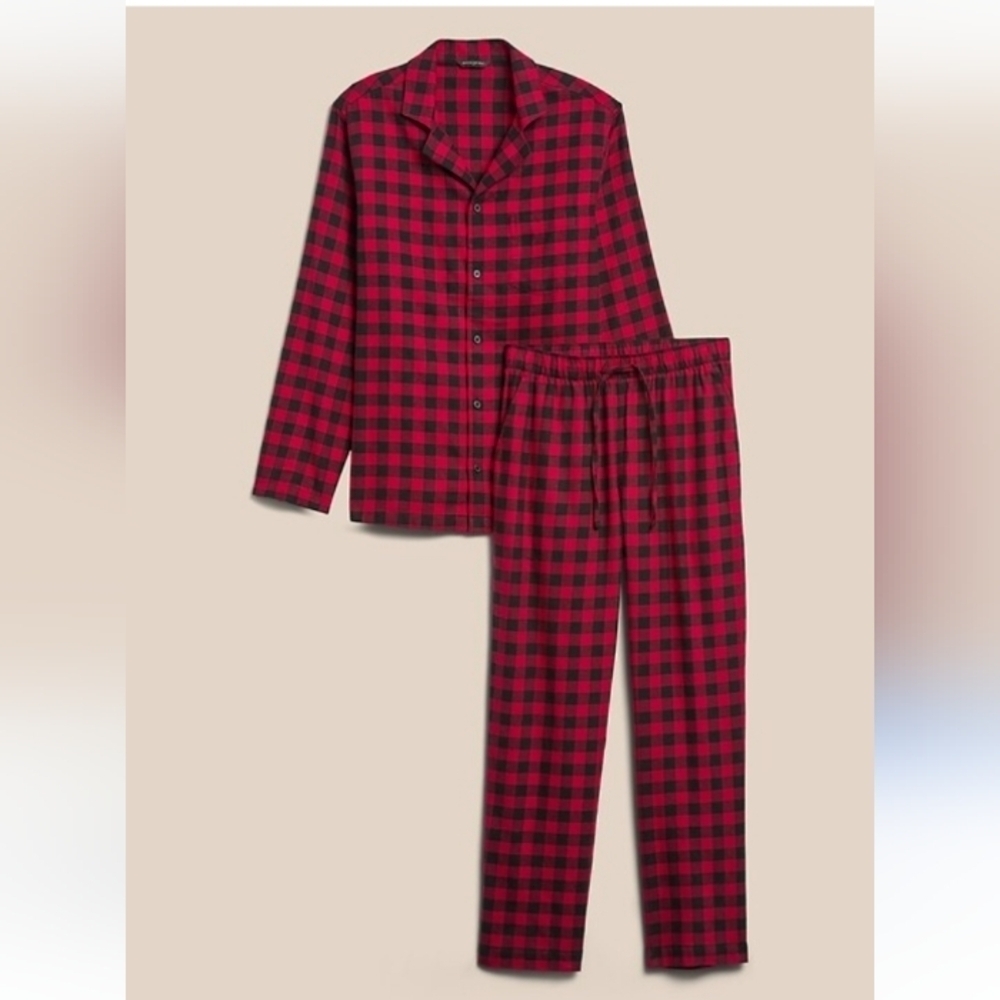 -- Banana Republic Cozy Red and Black Men's Pajamas Size Large Flannel